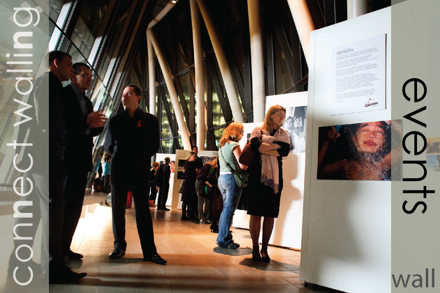 Gallery Walling, gallery event image, Used by: A gallery set-up for an exhibition. System Type: Connect60_7, Connect60, 7 foot.